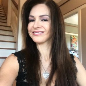 Meet your Posher, Rebecca